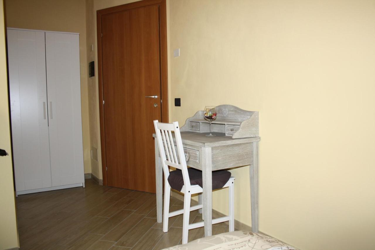 B & B La Casa Di Nuvola Канту Экстерьер фото